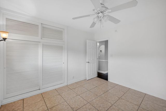 4781 NE 4th Avenue, Oakland Park, FL 33334