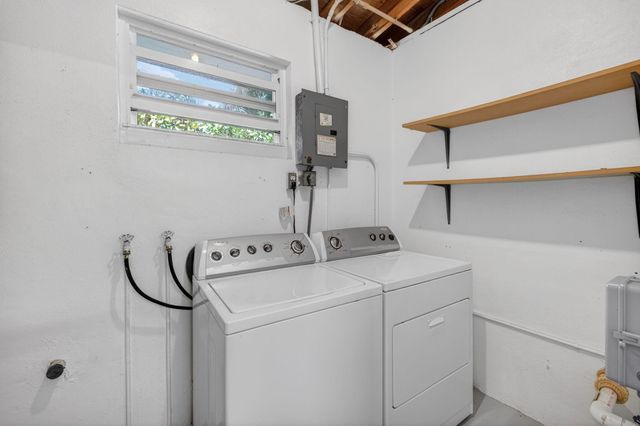 4781 NE 4th Avenue, Oakland Park, FL 33334