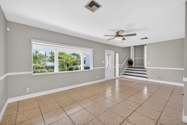 4781 NE 4th Avenue, Oakland Park, FL 33334