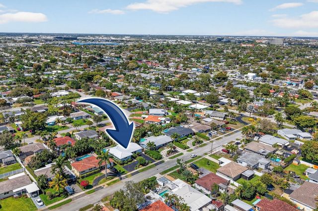 4781 NE 4th Avenue, Oakland Park, FL 33334