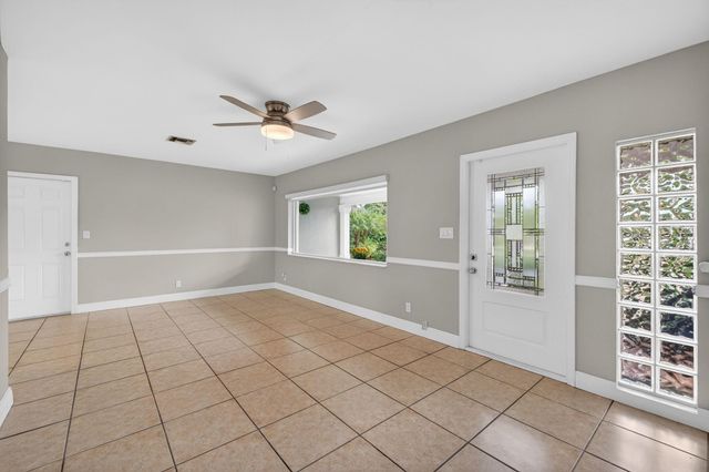 4781 NE 4th Avenue, Oakland Park, FL 33334