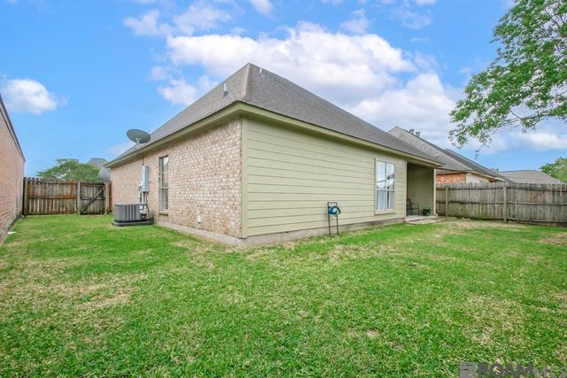 40486 Cross Ridge Ave, Gonzales, LA 70737