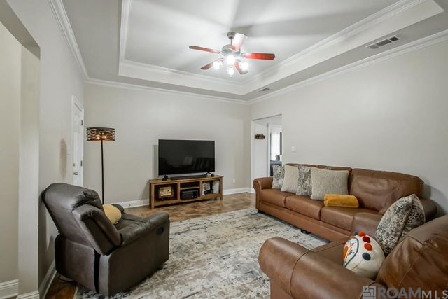 40486 Cross Ridge Ave, Gonzales, LA 70737