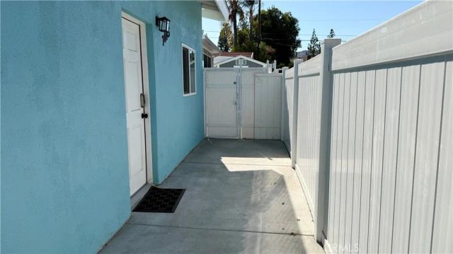7845 Woodlake Avenue, West Hills, CA 91304