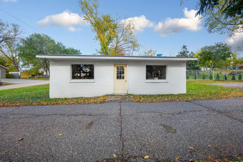 200 Park Avenue NE, Elysian, MN 56028 — photo 4