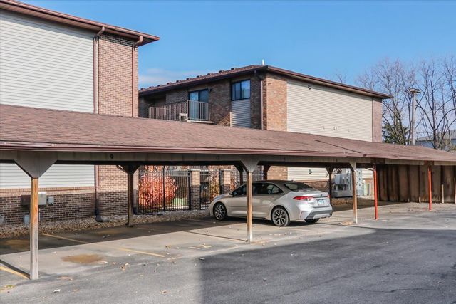 1920 Tracy Drive 12, Bloomington, IL 61704