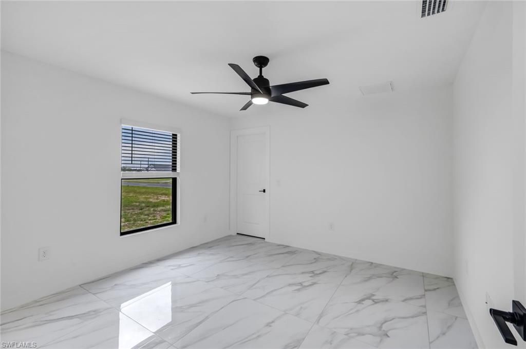 Image 17 of property listing at 523 Wilmington PKWY, Cape Coral, FL 33993