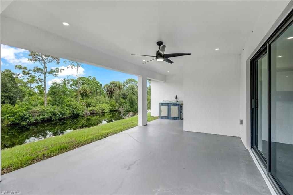 Image 22 of property listing at 523 Wilmington PKWY, Cape Coral, FL 33993