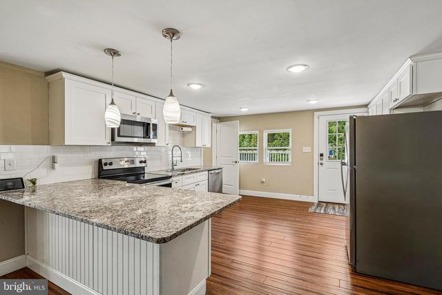 10 MAPLE LN, Hainesport, NJ 08036
