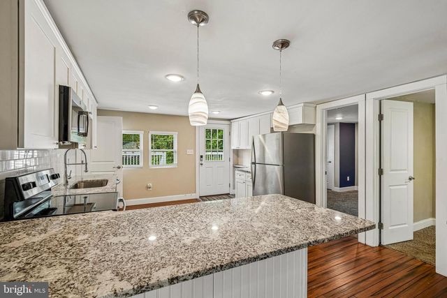 10 MAPLE LN, Hainesport, NJ 08036