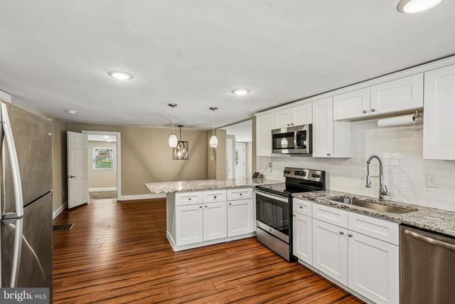 10 MAPLE LN, Hainesport, NJ 08036