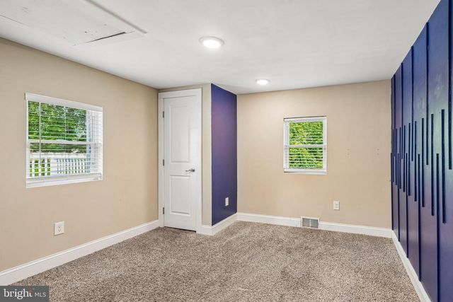 10 MAPLE LN, Hainesport, NJ 08036