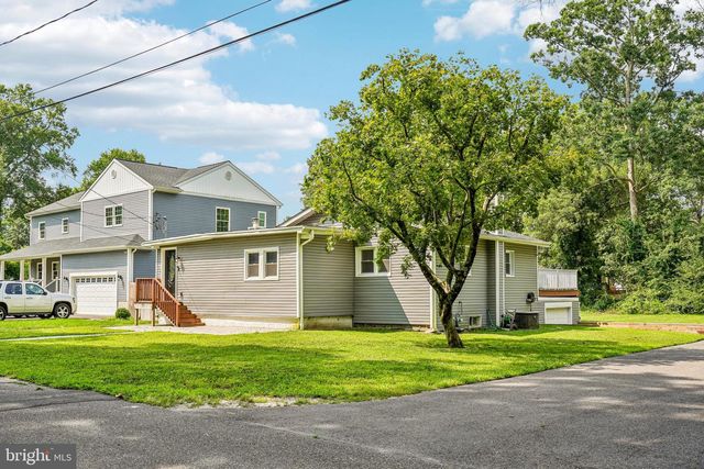 10 MAPLE LN, Hainesport, NJ 08036