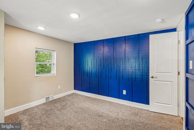 10 MAPLE LN, Hainesport, NJ 08036