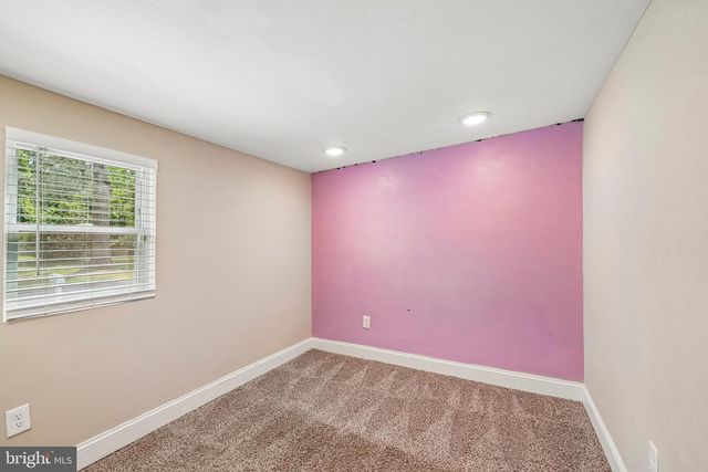 10 MAPLE LN, Hainesport, NJ 08036
