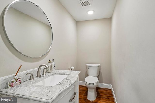 10 MAPLE LN, Hainesport, NJ 08036