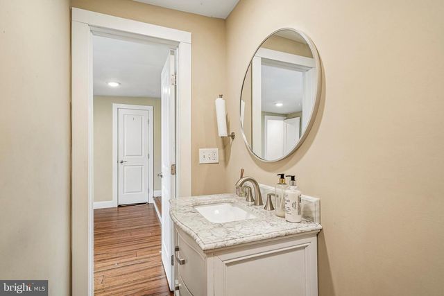 10 MAPLE LN, Hainesport, NJ 08036