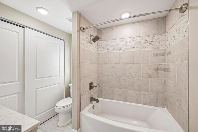 10 MAPLE LN, Hainesport, NJ 08036