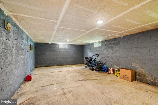 10 MAPLE LN, Hainesport, NJ 08036