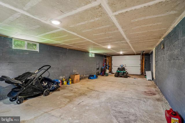 10 MAPLE LN, Hainesport, NJ 08036