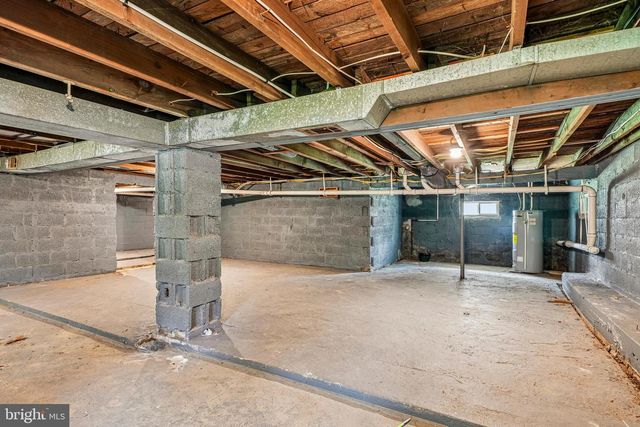10 MAPLE LN, Hainesport, NJ 08036