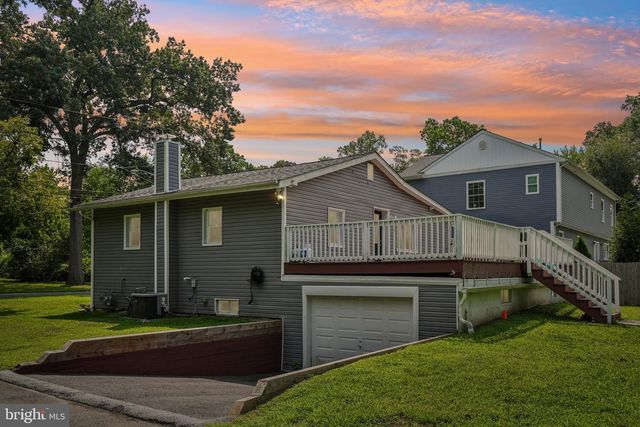10 MAPLE LN, Hainesport, NJ 08036