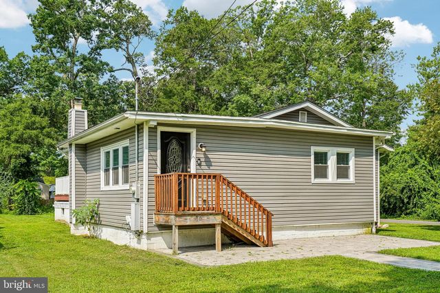 10 MAPLE LN, Hainesport, NJ 08036