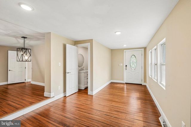 10 MAPLE LN, Hainesport, NJ 08036