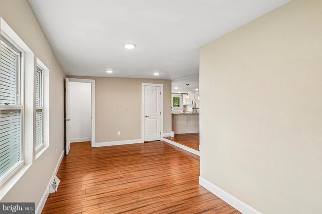 10 MAPLE LN, Hainesport, NJ 08036