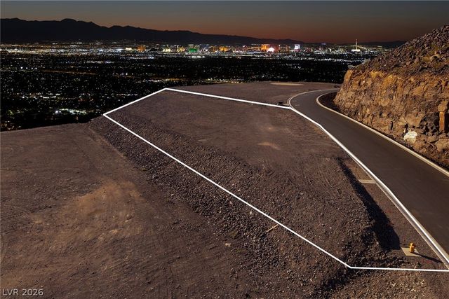 523 Rock Peak Drive, Henderson, NV 89012