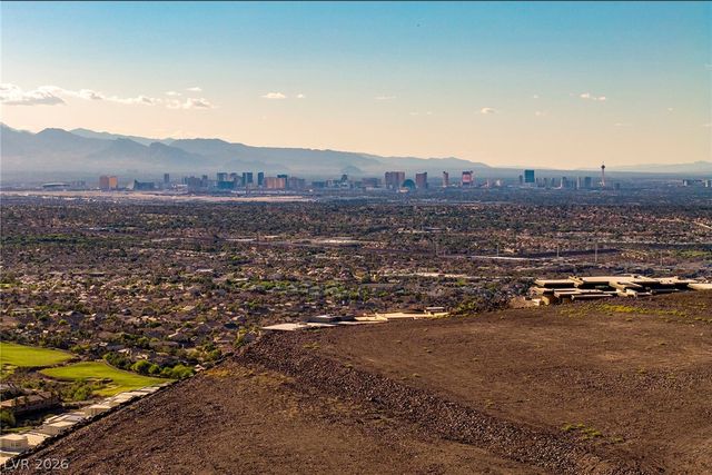523 Rock Peak Drive, Henderson, NV 89012