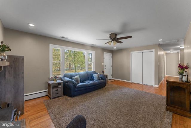 6744 RILEY RD, Warrenton, VA 20187