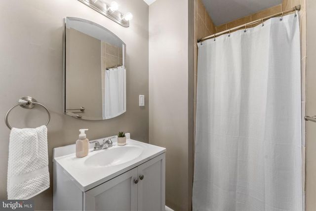 6744 RILEY RD, Warrenton, VA 20187