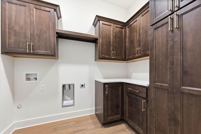 3 E Via Roma St, Wichita, KS 67230