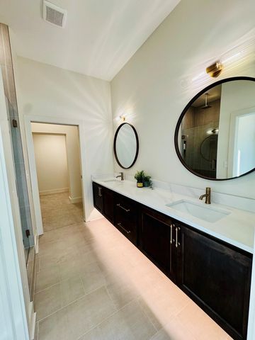 3 E Via Roma St, Wichita, KS 67230