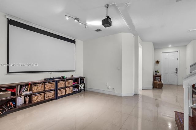 10371 W 32nd Ln, Hialeah, FL 33018