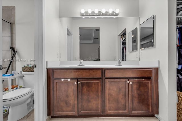 10371 W 32nd Ln, Hialeah, FL 33018