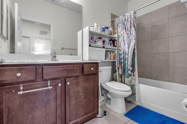 10371 W 32nd Ln, Hialeah, FL 33018