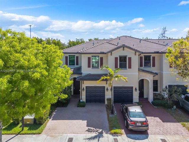 10371 W 32nd Ln, Hialeah, FL 33018