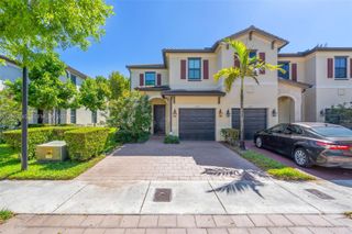 10371 W 32nd Ln, Hialeah, FL 33018