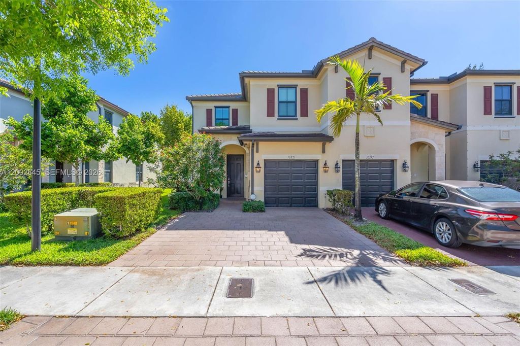 10371 W 32nd Ln, Hialeah, FL 33018