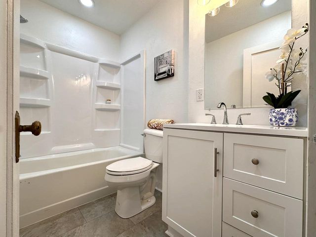 5623 36th AVENUE, Kenosha, WI 53144