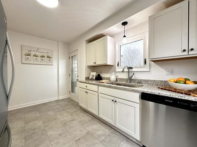 5623 36th AVENUE, Kenosha, WI 53144