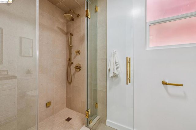 4120 Webster, Oakland, CA 94609
