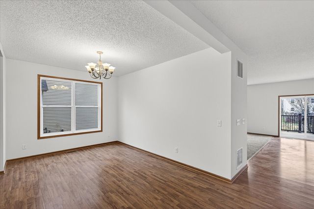 17047 Stonebriar Circle SW, Prior Lake, MN 55372