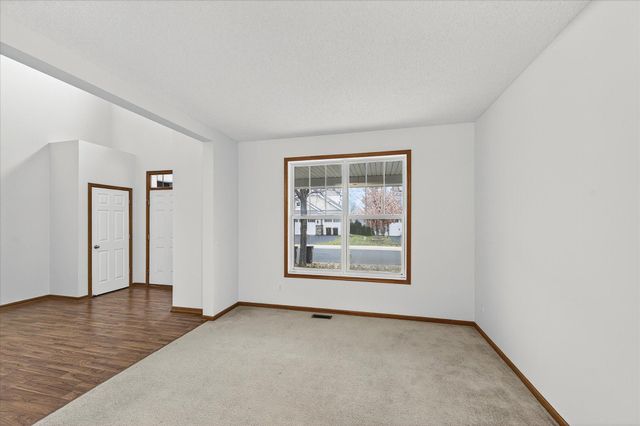 17047 Stonebriar Circle SW, Prior Lake, MN 55372