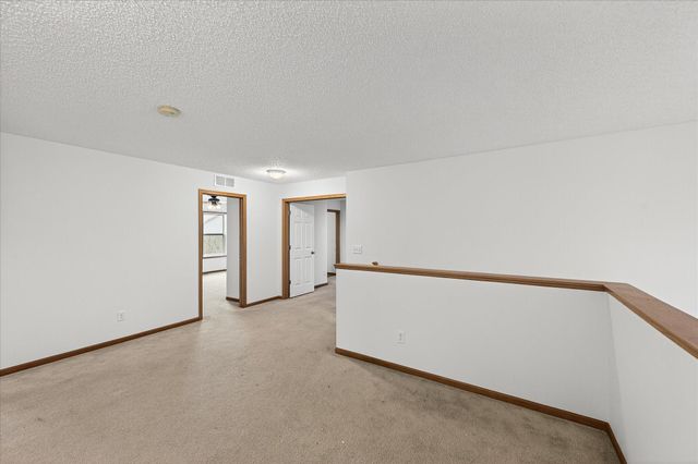 17047 Stonebriar Circle SW, Prior Lake, MN 55372