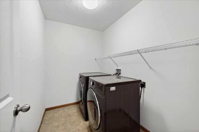 17047 Stonebriar Circle SW, Prior Lake, MN 55372