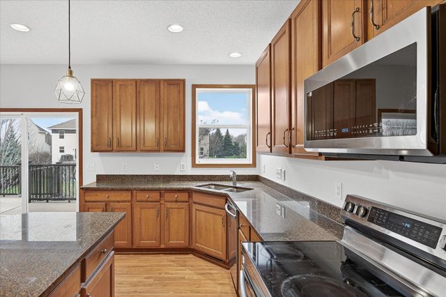 17047 Stonebriar Circle SW, Prior Lake, MN 55372