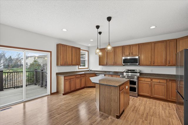 17047 Stonebriar Circle SW, Prior Lake, MN 55372